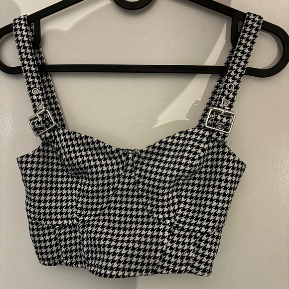 Checkered Crop Top - Picture 4 of 4